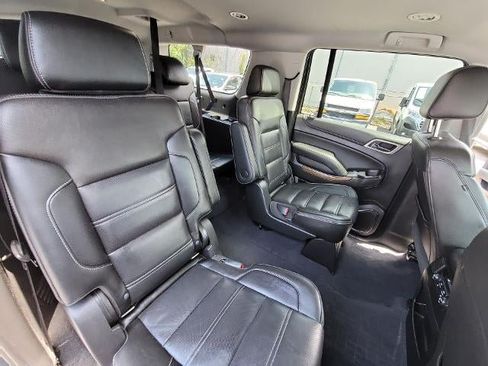 Used 2020 GMC Yukon XL Denali AWD/4WD image 28