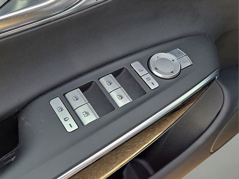 Used 2025 Genesis GV70 2.5T image 23