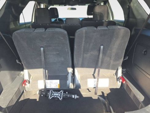 Used 2018 Ford Explorer XLT FWD image 11