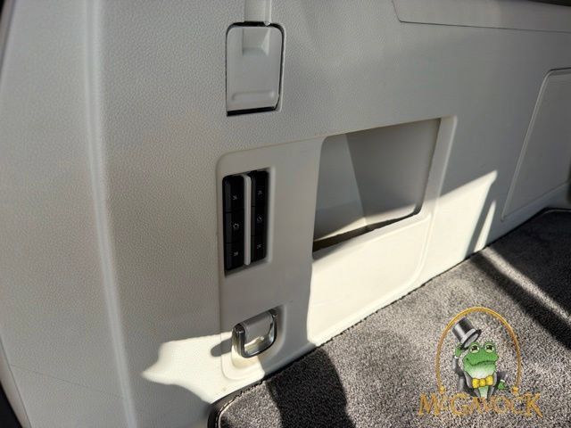 Used 2021 Lincoln Navigator L Black Label w/ Special Edition Package AWD/4WD image 31