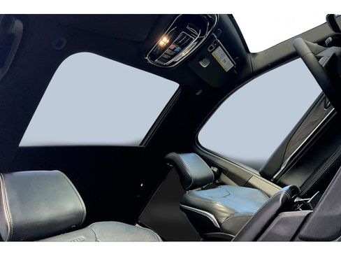 Certified 2024 Jeep Grand Cherokee Overland w/ Luxury Tech Group IV image 19