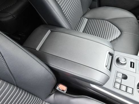 Used 2025 Toyota Highlander XSE AWD/4WD image 37