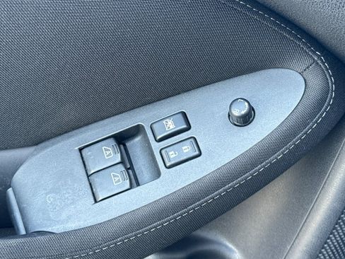 Used 2014 Nissan 370Z Roadster RWD image 14