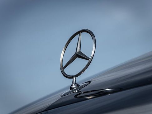 Used 2017 Mercedes-Benz S 550 Sedan image 8