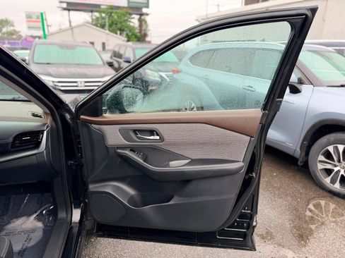 Used 2021 Nissan Rogue SV AWD/4WD image 22