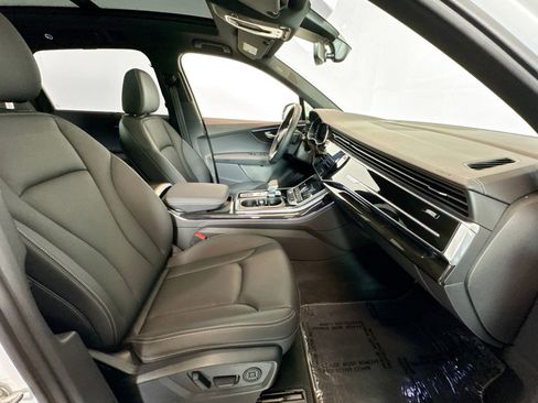 Used 2025 Audi Q7 3.0T Premium Plus w/ Premium Plus Package image 28