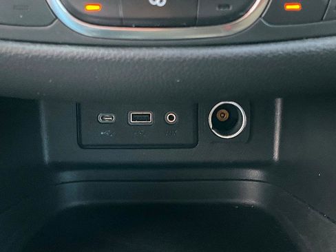 Used 2024 Chevrolet Equinox LT image 27