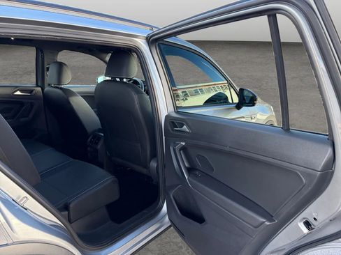 Used 2021 Volkswagen Tiguan SE R-Line w/ 3rd Row Seat Package image 54