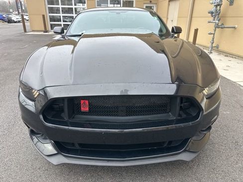 Used 2017 Ford Mustang Coupe image 9