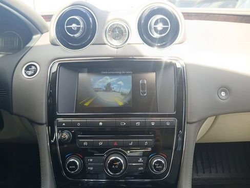 Used 2016 Jaguar XJ L Portfolio AWD/4WD image 20