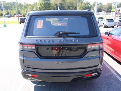 Used 2023 Jeep Grand Wagoneer Series III w/ Rear Seat Video Group 1 AWD/4WD image 7