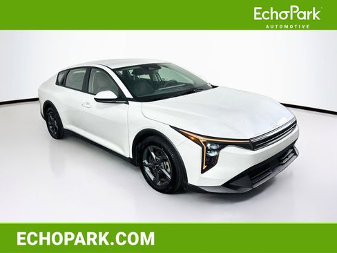 Used 2025 Kia K4 FWD image 1