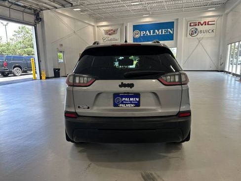 Used 2021 Jeep Cherokee Latitude Plus FWD image 7