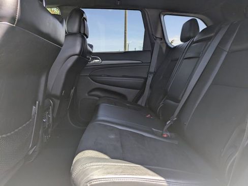 Used 2019 Jeep Grand Cherokee Altitude AWD/4WD image 17
