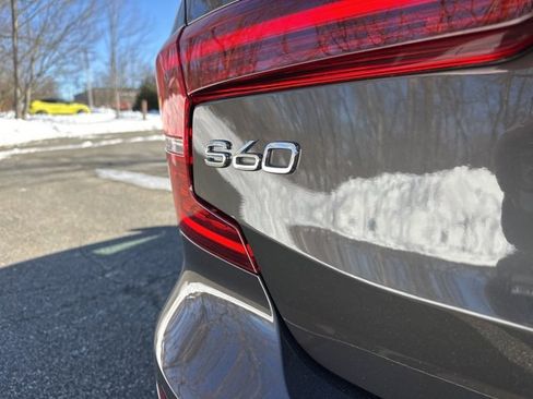 Certified 2025 Volvo S60 B5 Core image 37