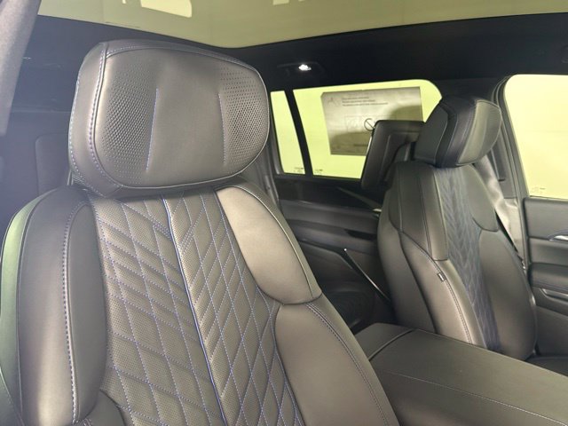 Used 2026 Cadillac Escalade IQL Luxury AWD/4WD image 33