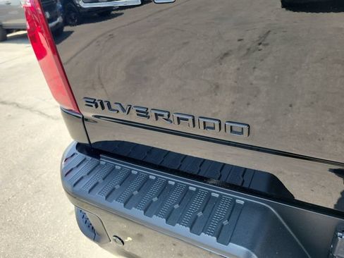 Used 2022 Chevrolet Silverado 2500 LTZ w/ LTZ Plus Package AWD/4WD image 26