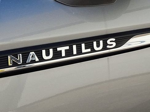 Certified 2023 Lincoln Nautilus Reserve AWD/4WD image 30