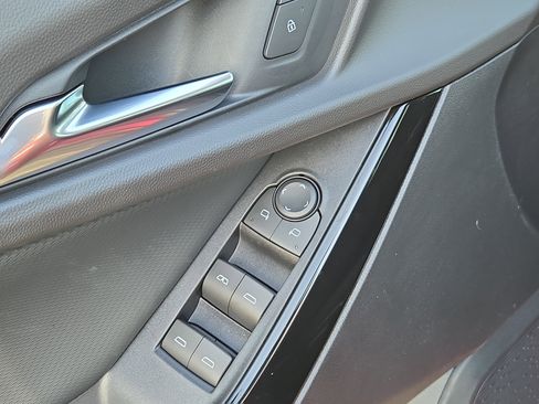 New 2026 Chevrolet Equinox LT image 19