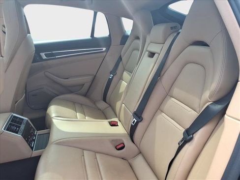 Used 2022 Porsche Panamera 4 Platinum Edition AWD/4WD image 30