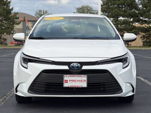 Certified 2025 Toyota Corolla LE w/ LE Premium Package FWD image 9