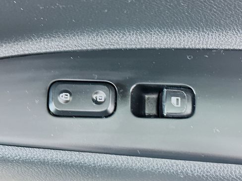 Used 2023 Kia Rio LX image 28