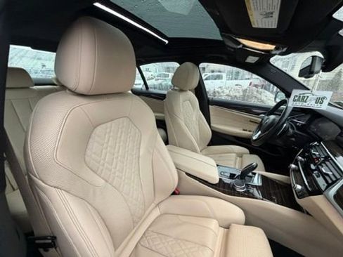 Used 2021 BMW 530i xDrive w/ Premium Package AWD/4WD image 31
