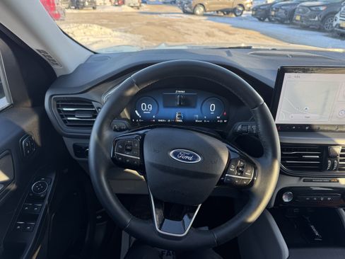 Certified 2023 Ford Escape Active w/ Tech Pack #2 image 9