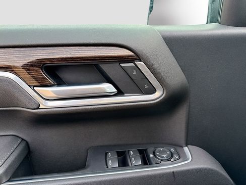 Certified 2026 GMC Sierra 1500 Elevation image 9