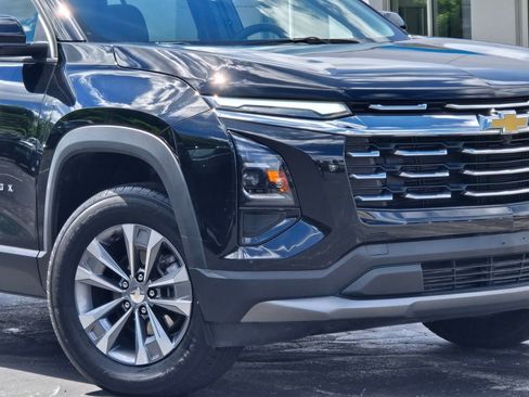 Certified 2025 Chevrolet Equinox LT FWD image 3
