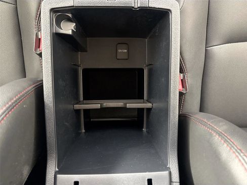 Certified 2024 Toyota 4Runner TRD Off-Road Premium image 32