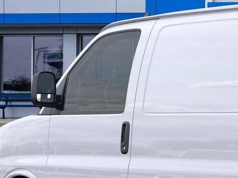 New 2025 GMC Savana 2500 w/ Driver Convenience Package image 15