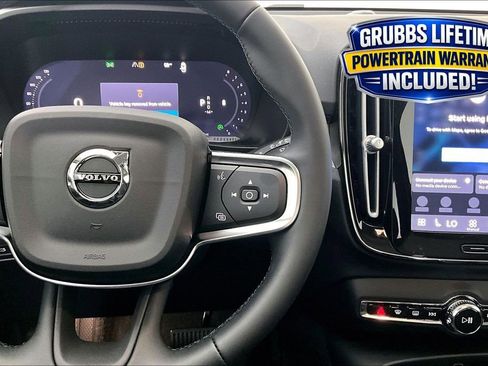 New 2026 Volvo XC40 B5 Core AWD/4WD image 18