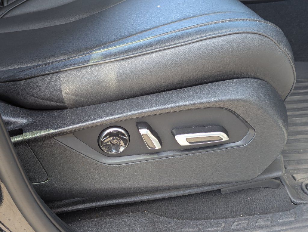 Used 2022 Acura MDX SH-AWD image 36