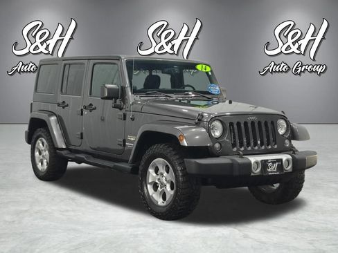 Used 2014 Jeep Wrangler Unlimited Sahara AWD/4WD image 2