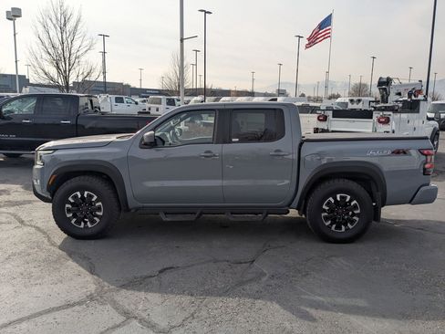 Used 2022 Nissan Frontier PRO-4X image 9