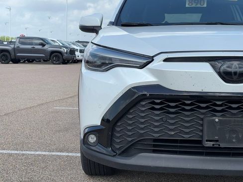 Used 2024 Toyota Corolla Cross XSE w/ Convenience Package image 4