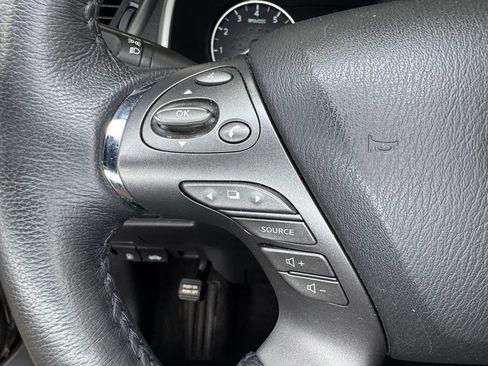 Used 2024 Nissan Murano SV AWD/4WD image 17