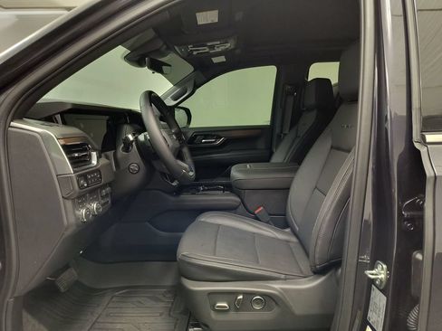 Used 2026 GMC Yukon XL Denali w/ Advanced Technology Package AWD/4WD image 5
