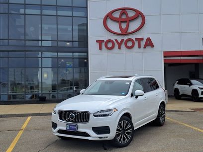 Used 2021 Volvo XC90 T5 Momentum w/ Climate Package