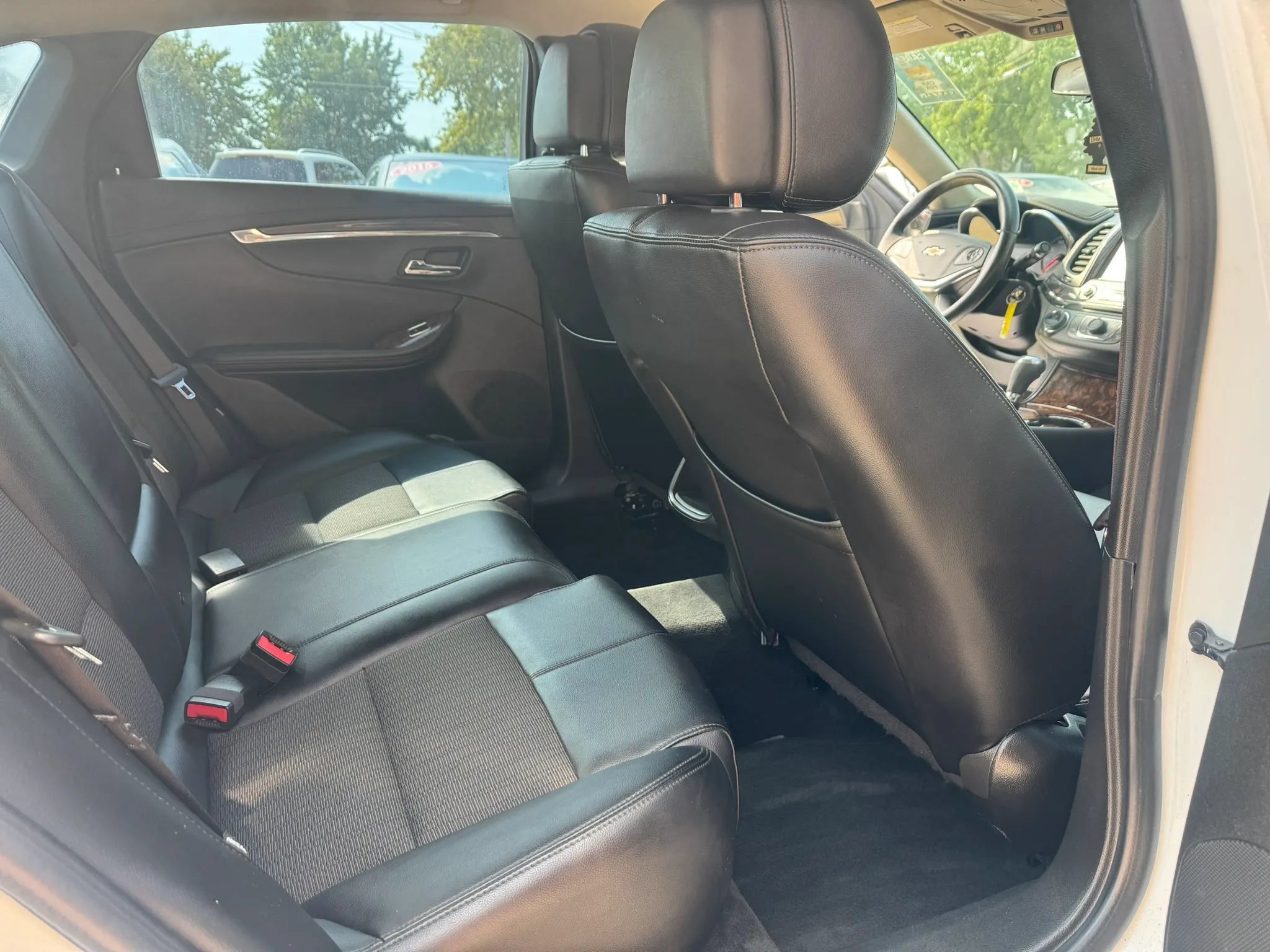 Used 2014 Chevrolet Impala LT FWD image 14