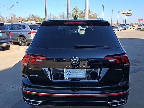 Used 2024 Volkswagen Tiguan SEL R-Line image 6