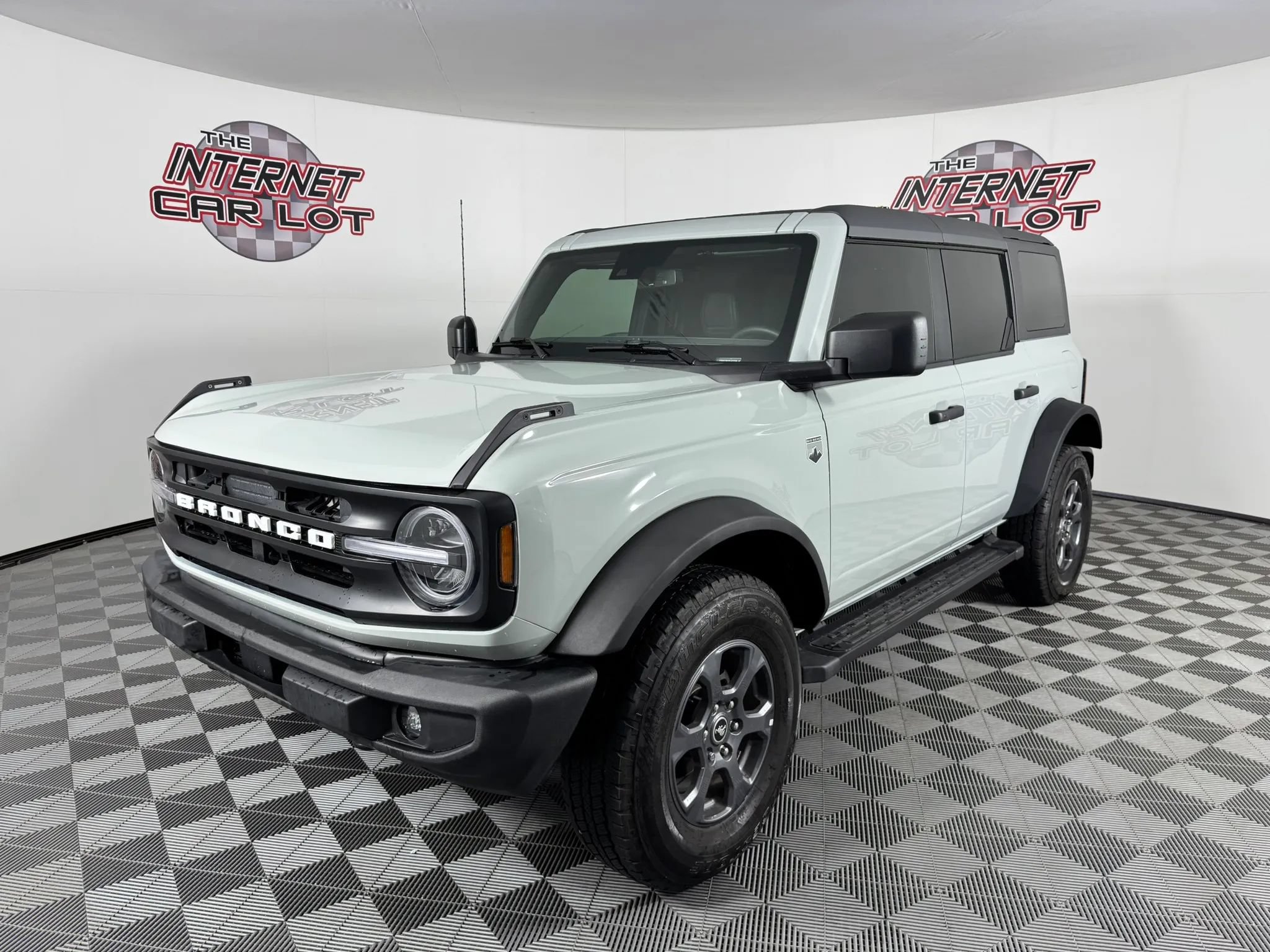 Used 2024 Ford Bronco Big Bend AWD/4WD image 3