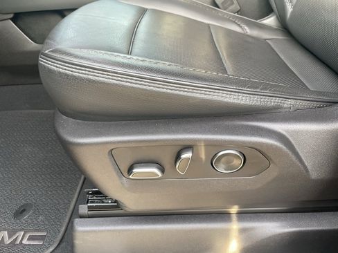 Used 2024 GMC Sierra 2500 Denali w/ Denali Reserve Package image 11