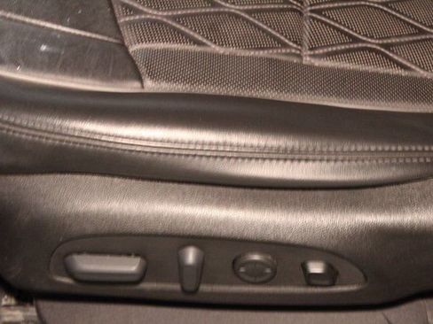 Used 2022 Buick Enclave Avenir image 12