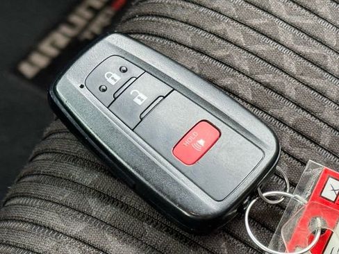 Certified 2024 Toyota 4Runner TRD Off-Road image 23