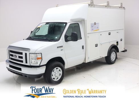 Used 2016 Ford E-350 and Econoline 350 Super Duty w/ Power Windows & Locks Group RWD image 7