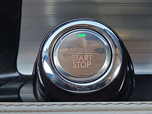 Used 2021 Lincoln Corsair FWD image 20