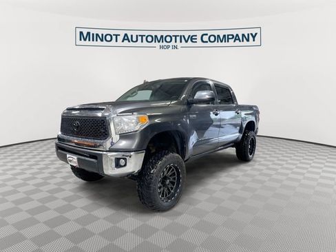 Used 2017 Toyota Tundra Limited w/ Limited Premium Package AWD/4WD image 4