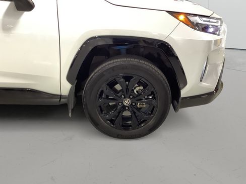 Used 2023 Toyota RAV4 XSE AWD/4WD image 8
